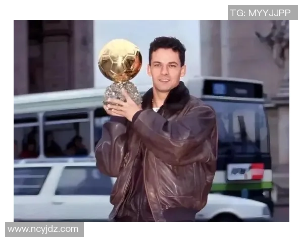 足球明星荣耀时刻全景展示与荣誉卡图片欣赏